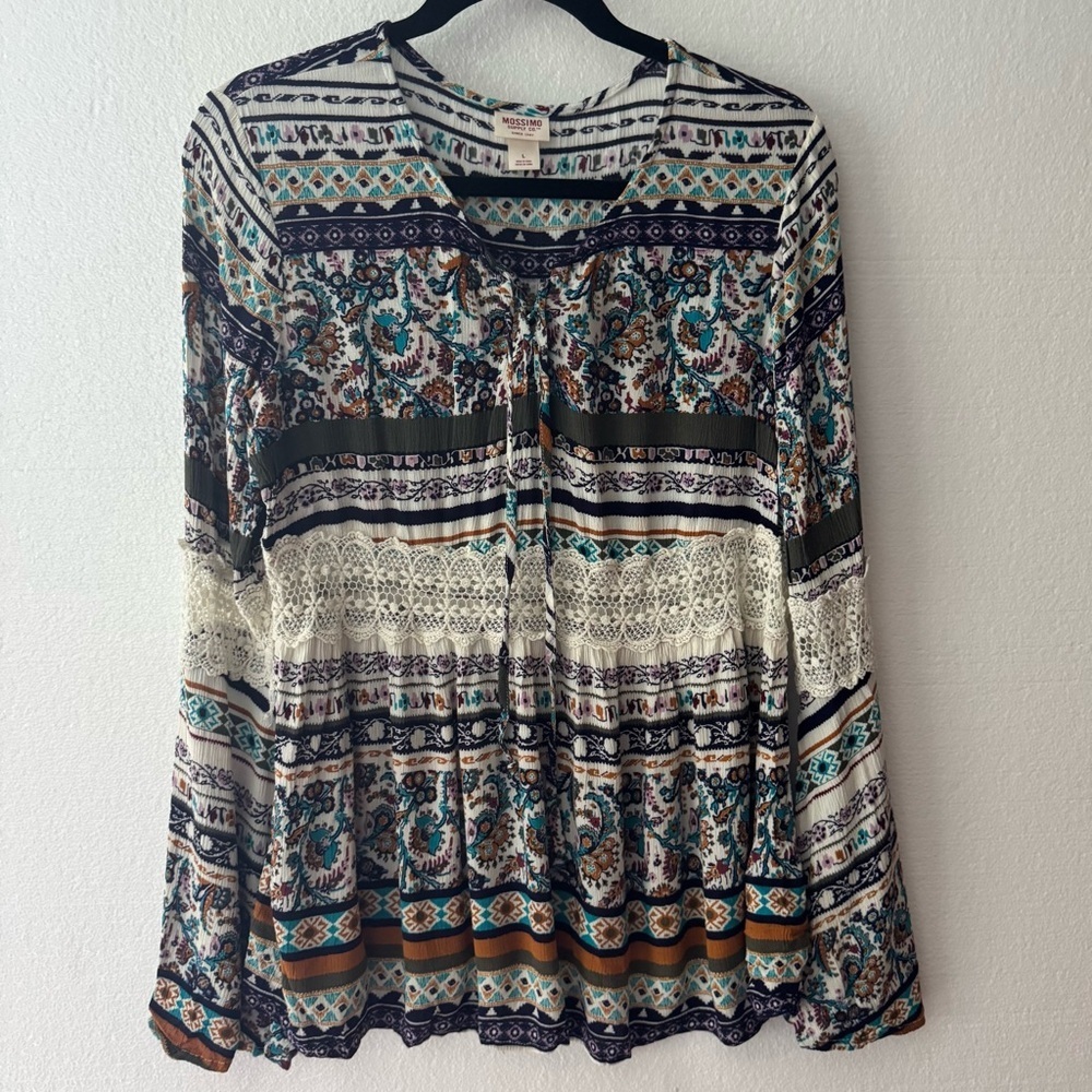 Mossimo Suppy Co. Bohemian Paisley and Lace Blouse size Large